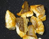 鯛のソテー　柚子胡椒マヨソースがけ作り方3写真