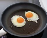 半熟卵とアボカドのホットサンド。作り方2写真