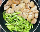 鶏肉とアスパラのレモンクリーム煮作り方2写真
