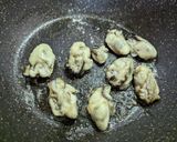 簡単！牡蠣のバター醤油炒め♪作り方3写真