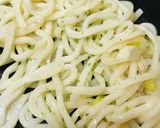 おろしポン酢でたべる●長ネギの焼きうどん作り方2写真
