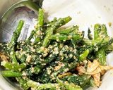 おかずパンに大変身！胡麻和えトースト♪作り方3写真