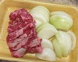 牛肉＆新玉ねぎ＆豆腐のすき焼き風作り方1写真