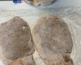米粉でカリッ！豚ロース揚焼きサラダ作り方1写真