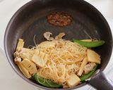 たけのこの香り引き立つ春野菜の焼ビーフン作り方7写真