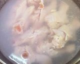 こぶ茶で鶏手羽肉とレンコンのスープ♪作り方1写真