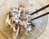 『#米粉活用』　米粉でカリカリしめじ作り方3写真