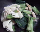 【弁当】青絲っぽい炒め物とごま油ポテト作り方5写真