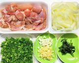 鶏肉とセロリのピリ辛中華炒め作り方1写真