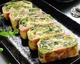 お弁当にも☆菜の花とベーコンの玉子焼き。作り方6写真
