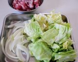 キャベツと牛肉のピリ辛オイスター炒め作り方1写真