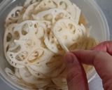 カマンベールれんこん春巻 大葉を添えて作り方3写真