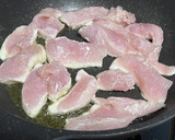 コク旨♡鶏胸肉とエリンギのバター醤油炒め作り方3写真