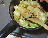 ベーコンと焼きキャベツの味噌汁作り方6写真