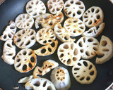 れんこんとエリンギの甘辛味噌炒め作り方3写真
