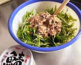 サバ味噌煮缶で簡単♪水菜サラダ作り方2写真