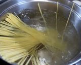 簡単！菜の花とウィンナーの麺つゆパスタ作り方3写真