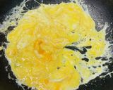 ニラと卵の華やかオイスター炒め♪作り方2写真