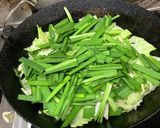 ニラと春キャベツの豚肉炒め作り方3写真