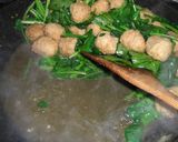 肉団子と青菜と卵でオイスターチーズ煮作り方3写真