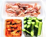 旨さ上乗せ豚バラ肉とキュウリのキムチ炒め作り方1写真