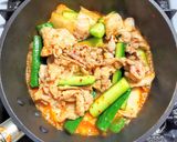 旨さ上乗せ豚バラ肉とキュウリのキムチ炒め作り方5写真