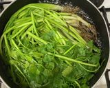 ささっと♪ピリ辛せりの鯖缶和え作り方2写真