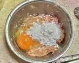 鶏団子とサツマイモの牛乳味噌汁作り方1写真