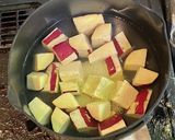 鶏団子とサツマイモの牛乳味噌汁作り方3写真