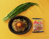 ニラもやし炒めのスタミナ満点焼ビーフン！作り方1写真