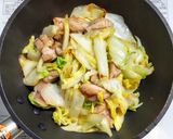絶品です☆鶏肉と塩もみ白菜の生姜炒め作り方7写真