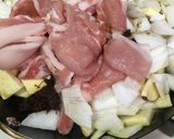 豚肉と玉ねぎとさつまいもの「八宝醤」炒め作り方2写真
