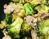 豚こまぎれ肉とブロッコリーの炒めサラダ作り方3写真