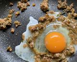 肉そぼろか肉辛味噌で　簡単1人用オムレツ作り方2写真