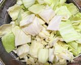 キャベツと もやし しめじの味噌中華煮作り方1写真