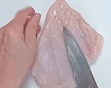箸でも切れる！鶏胸肉のいきなりピザ作り方1写真