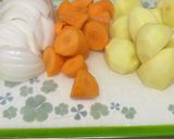 新じゃがと新玉ねぎ入り洋風肉じゃが♡作り方1写真
