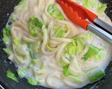 キャベツとコーンの洋風クリームうどん作り方3写真