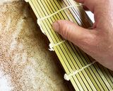 米粉でチョコチップ入　チョコロールケーキ作り方12写真