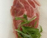★あと一品★豚ロース薄切り肉の水菜巻き作り方1写真