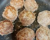 キャベツとトマトの煮込みミニバーグ♪作り方3写真