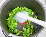 セロリと卵のバターコンソメカレースープ作り方2写真