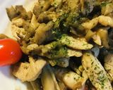 舞茸と鶏細切り肉の白ワイン＆バターソテー作り方4写真