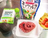 タコとアボカドのバジル和え作り方1写真