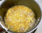 餃子の肉だねと皮で♪酸辣湯風スープ作り方5写真