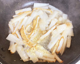 副菜に！大根とさつま揚げの生姜炒め煮作り方4写真