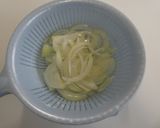 玉ねぎとえのきのツナぽん酢作り方1写真