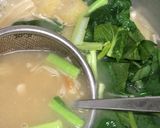 小松菜、油揚げ、エノキ、ねぎのお味噌汁作り方5写真