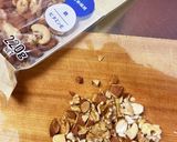 ポテトサラダにナッツを入れて☆作り方1写真