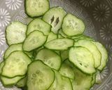 きゅうりとカニカマのからし酢味噌和え作り方1写真